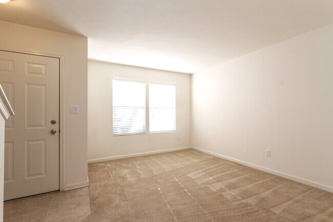 Building Photo - 2405 Woodfield Blvd