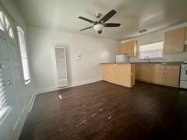Interior Photo - 1720 E. 1st St