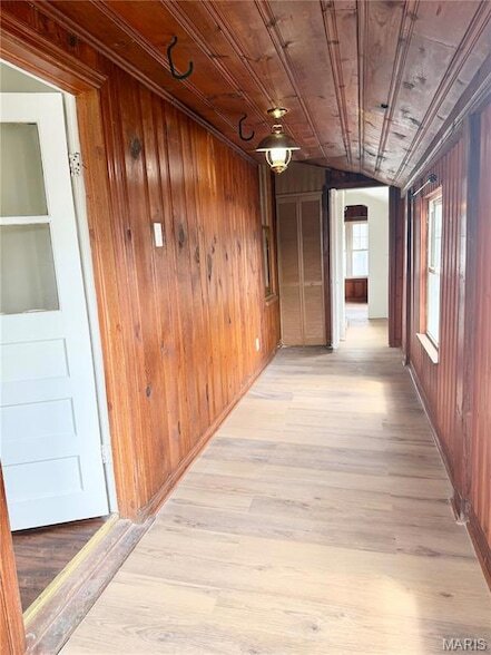 Building Photo - 1928 Macklind Ave