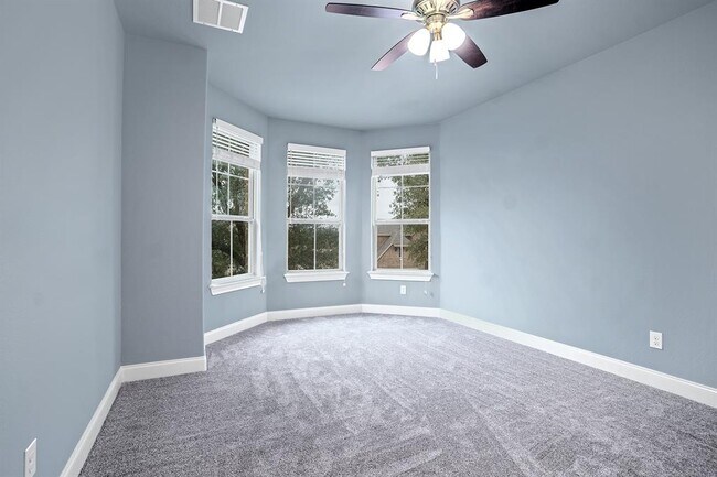 Building Photo - 2328 Blended Tree Ranch