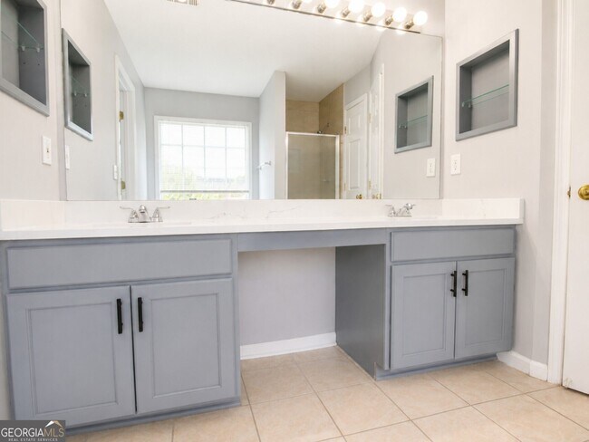 Building Photo - 370 Darter Run NW