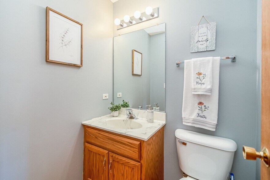 Building Photo - 8057 Mason Ln