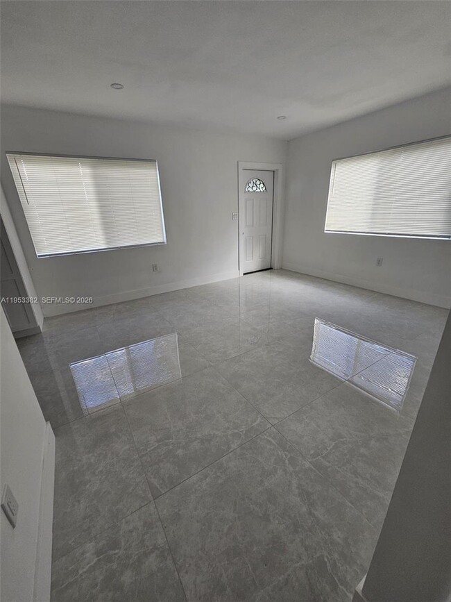 Building Photo - 2488 SW 6th Ct