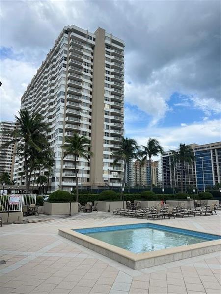 Building Photo - 1965 S Ocean Dr