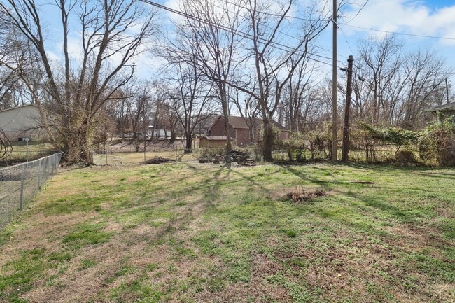 Building Photo - 106 Stacker Dr