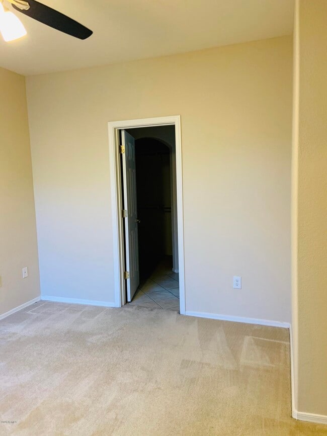 Building Photo - 18250 N Cave Creek Rd