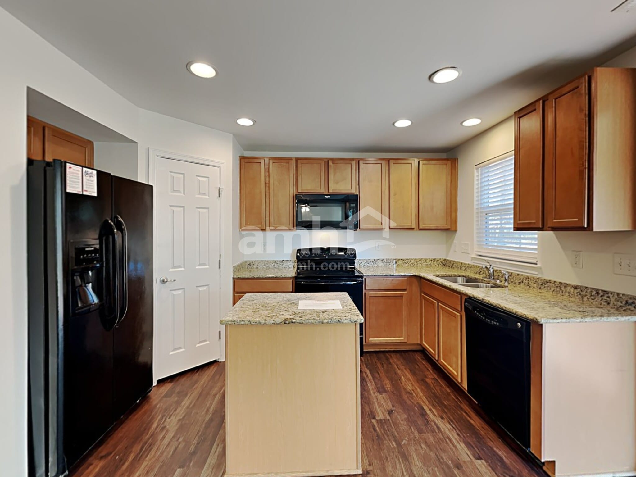 Building Photo - 4462 Roundwood Ct