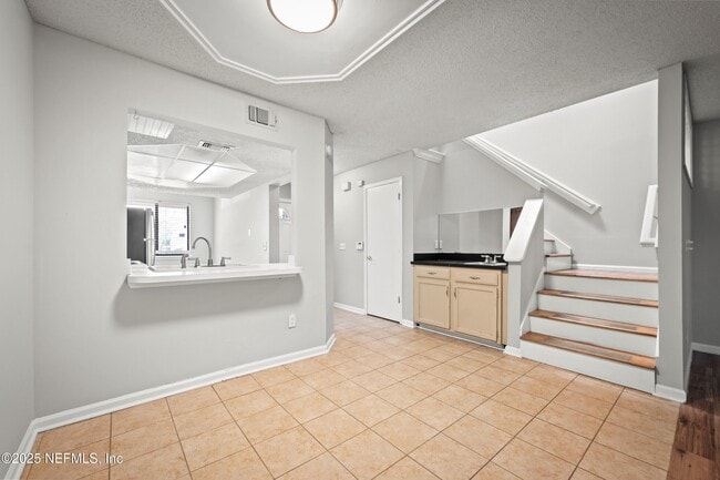 Building Photo - 11259 Shady Glen Dr