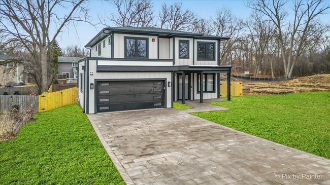 Building Photo - 154 Oak St