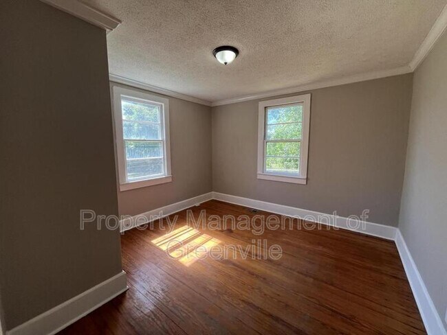 Building Photo - 105 S Piedmont Hwy