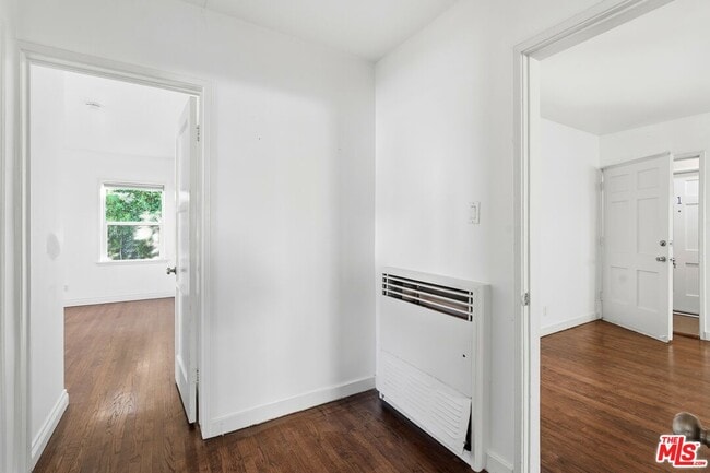 Building Photo - 1440 S Sherbourne Dr