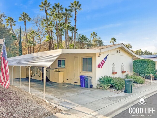 Building Photo - Beautiful 2B/2BA 55+ Community Home w/ AC, Parking, W/D, and Community Amenities!