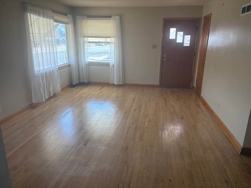 Building Photo - 1620 E 18th St