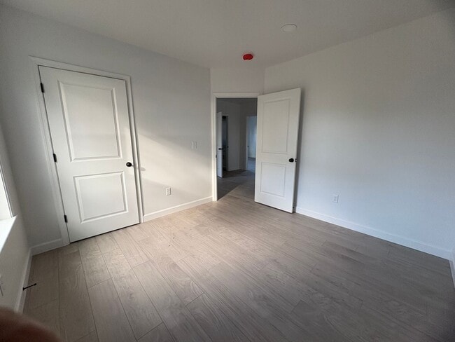 Building Photo - Newly Built 3 Bedroom 1.5 Bathroom Available in Spring Grove!