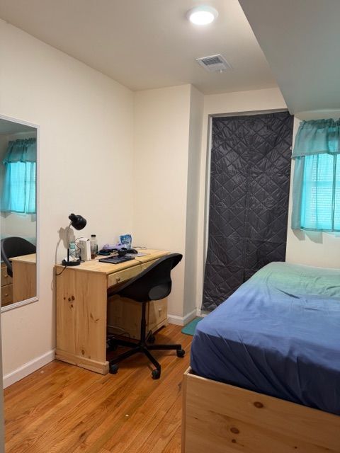 Building Photo - 41 Christie St