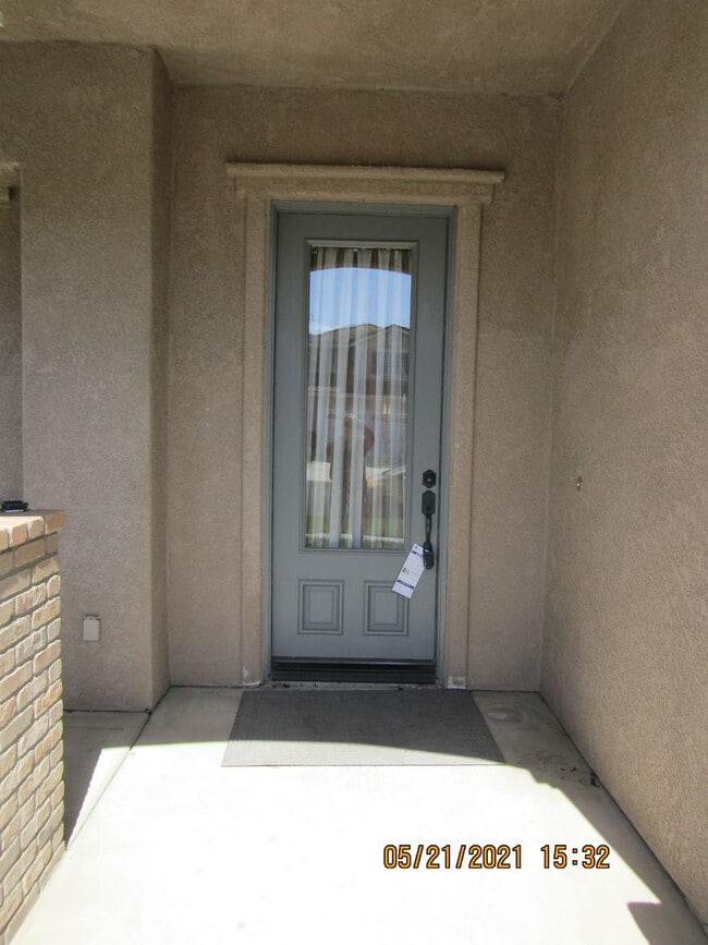 Building Photo - Centrally Located Single Story Home in Traditions