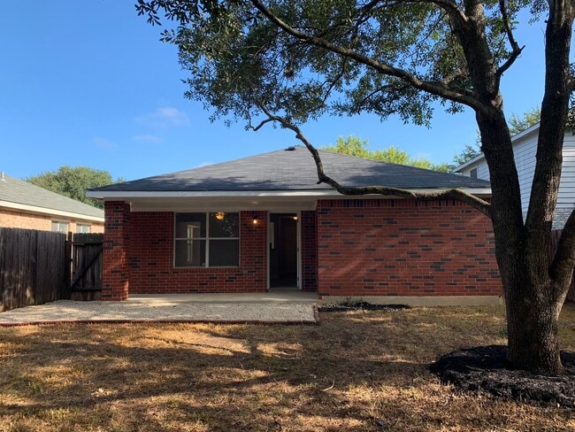 Building Photo - Beautifully remodeled 3/2