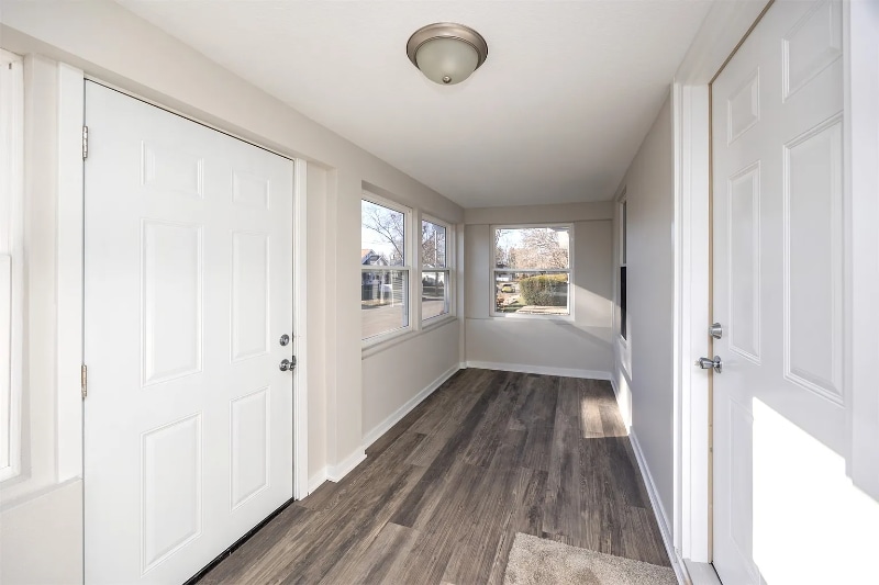 Building Photo - 1332 E Sheridan Ave