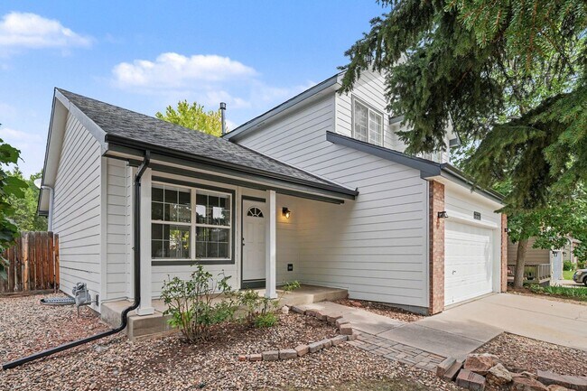 Building Photo - 2224 Water Blossom Ln