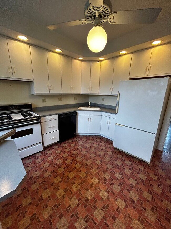 Building Photo - 521 S Grant St