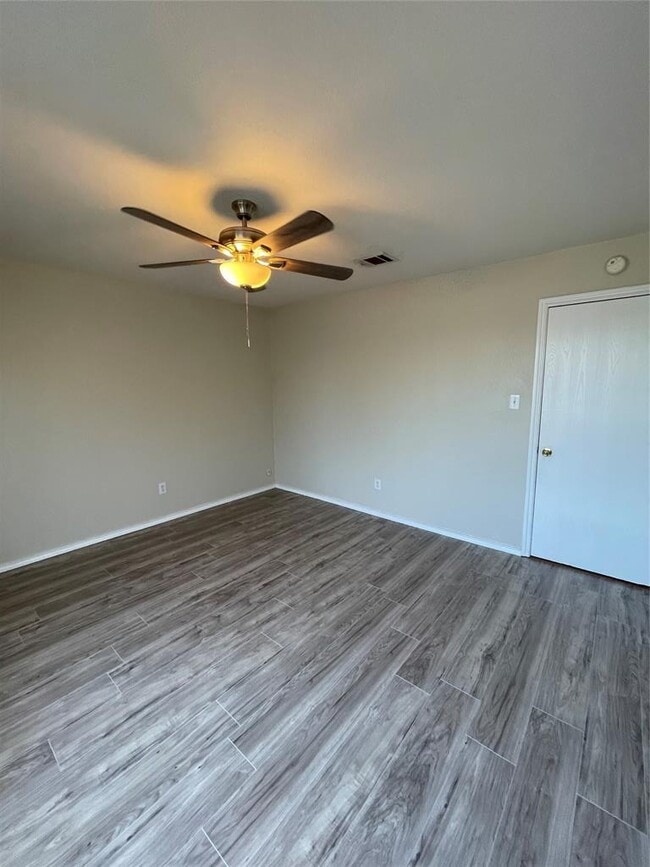 Building Photo - 11816 Plains Valley Dr