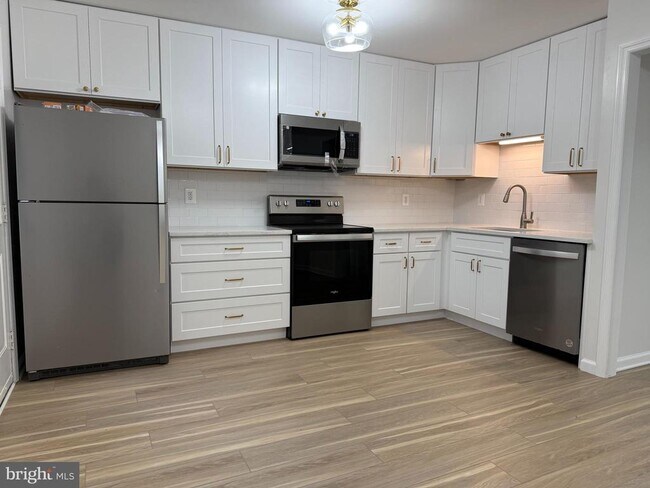 Building Photo - 7308 E Springbrook Ct