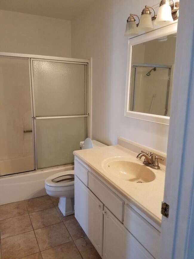 Building Photo - 2 Story Townhome in Manion Place