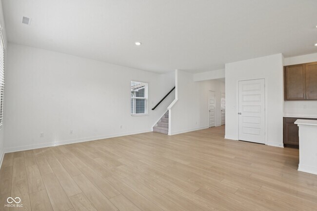 Building Photo - 15480 Postman Rd