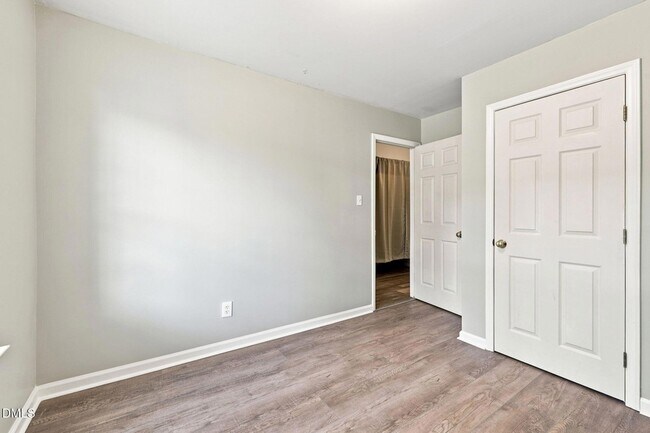Building Photo - 108 Bristol Ct