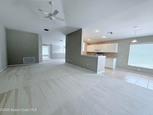 Building Photo - 812 Handsome Cab Ln