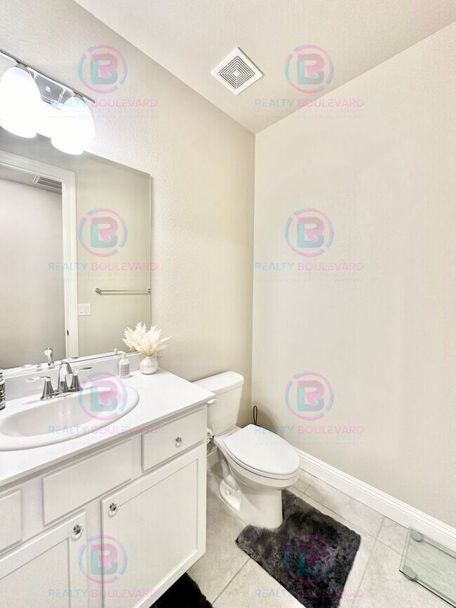 Building Photo - Welcome to your dream home, where modern elegance meets unparalleled convenience!