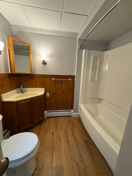 Building Photo - 274 Gibbons Hwy