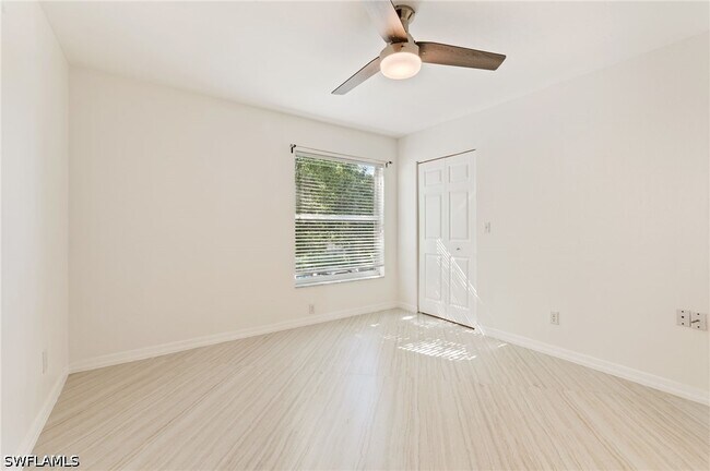 Building Photo - 12081 Summergate Cir