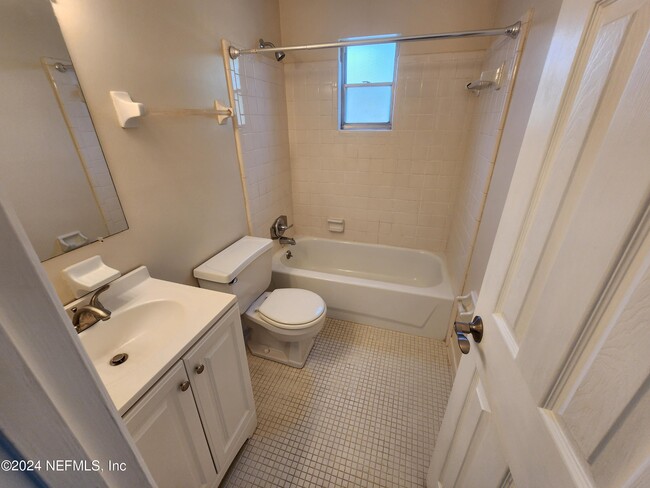 Building Photo - 4390 Herschel St