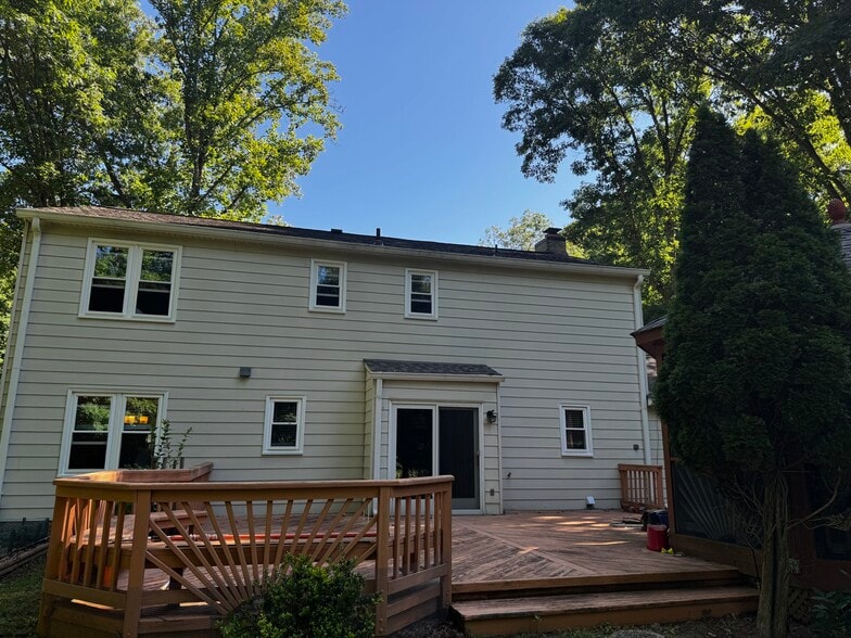 Building Photo - 12129 Holly Knoll Cir