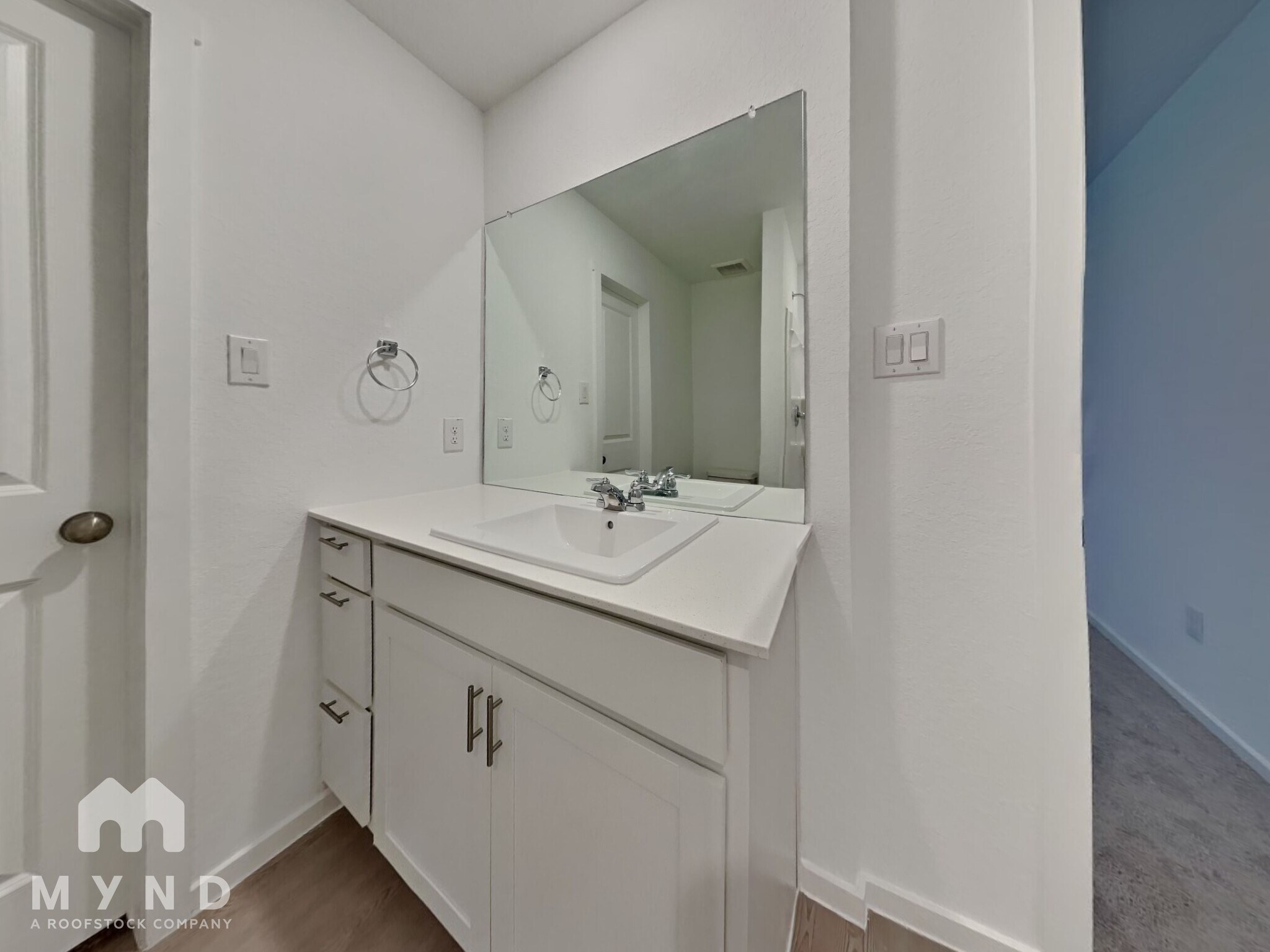 Building Photo - 510 River Run Wy