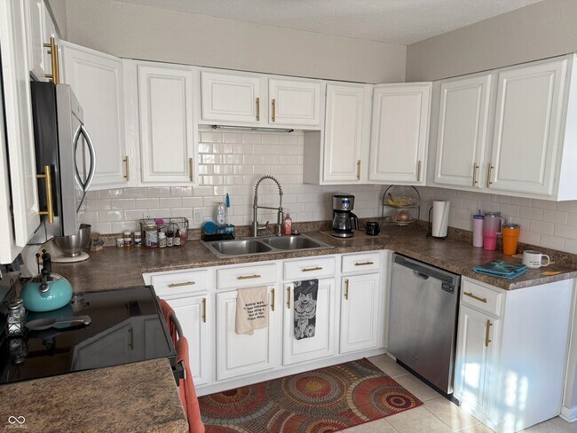 Building Photo - 209 Blairsden Ave