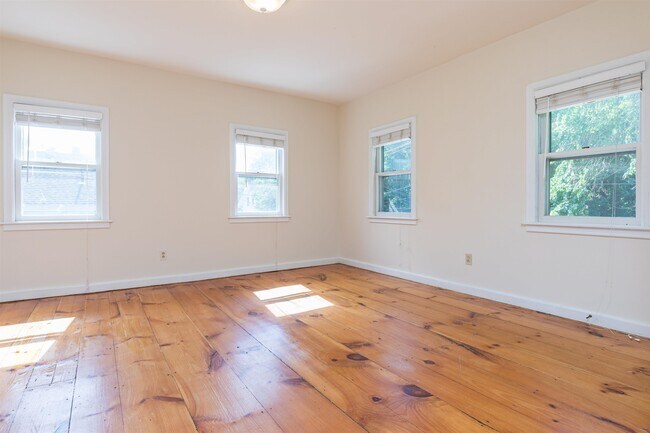 Building Photo - 21 Folsom St