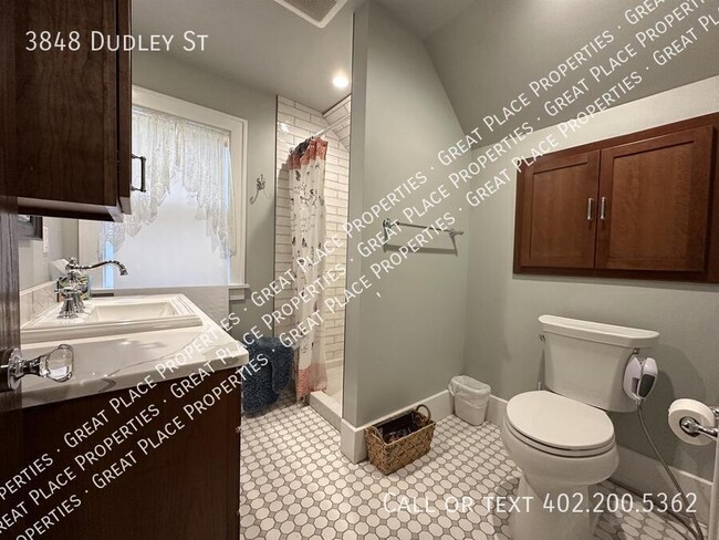 Building Photo - 3848 Dudley St