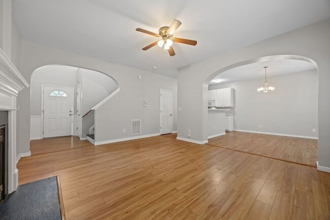 Building Photo - Charming 3-Bedroom Home,  minutes from Downtown Durham & Duke, Pet Friendly!
