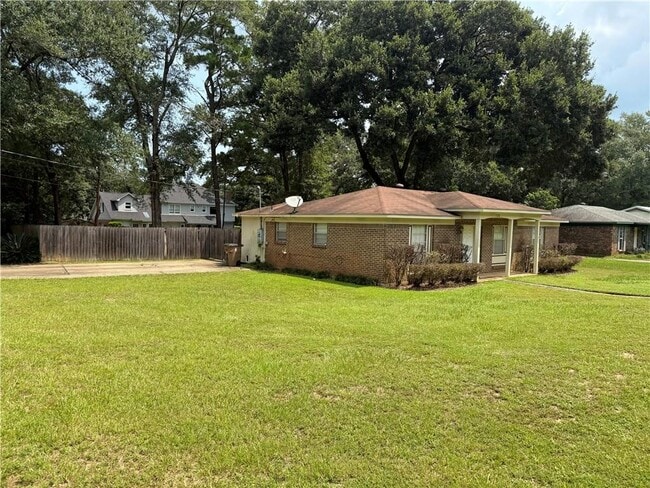 Building Photo - 5528 Cortez Dr