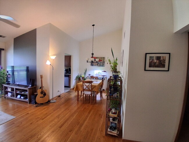 Building Photo - 2904 Heatherwood Dr
