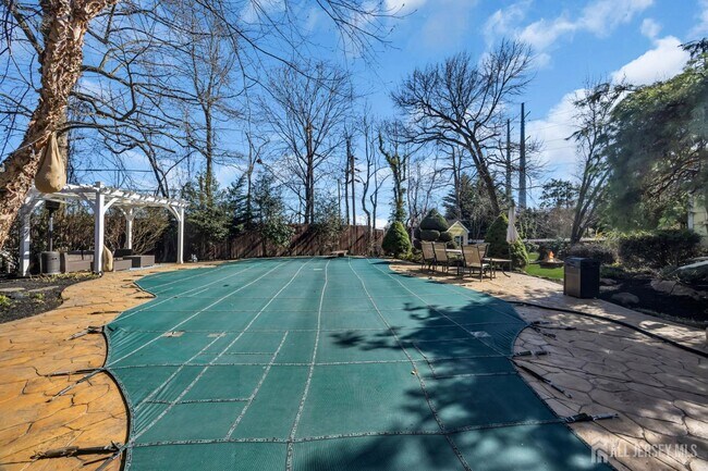 Building Photo - 1430 Kearney Dr