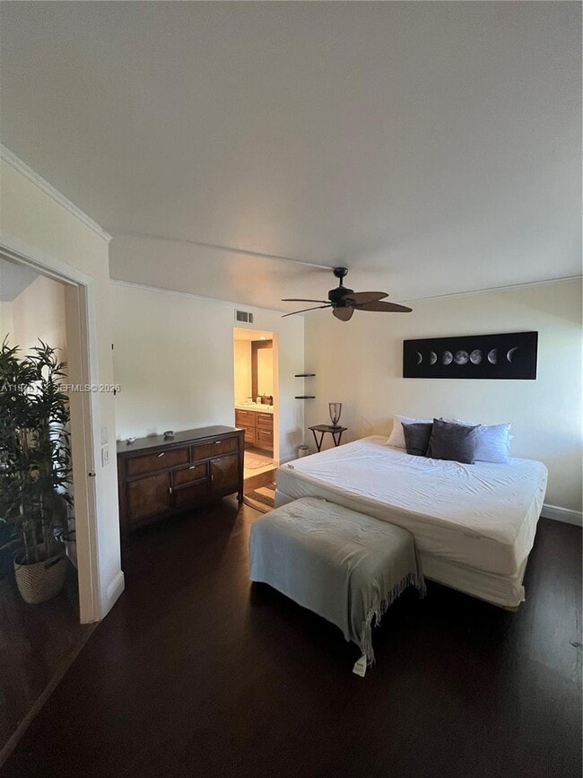 Building Photo - 5533 Courtyard Dr