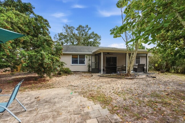 Building Photo - 1258 SW Cynthia St