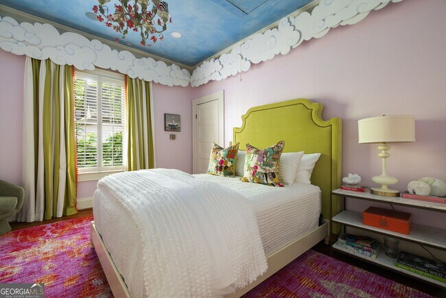 Building Photo - 28 Clay St SE