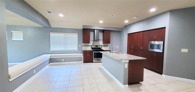 Building Photo - 1124 Kingston Ct