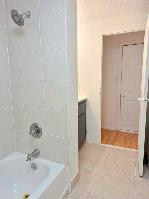 Building Photo - 39 3 Cross Ln