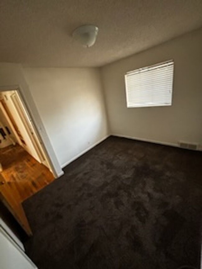 Building Photo - Parowan Home For Rent