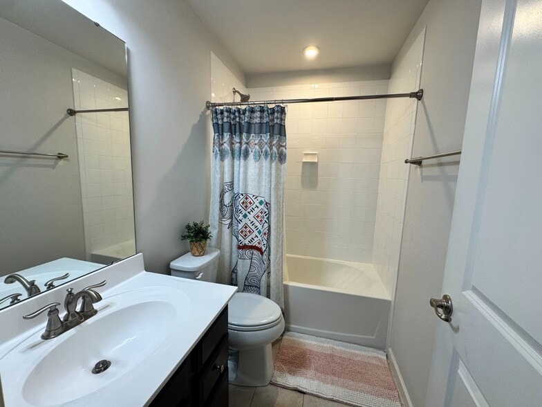 Building Photo - 1705 Eastwick Ln